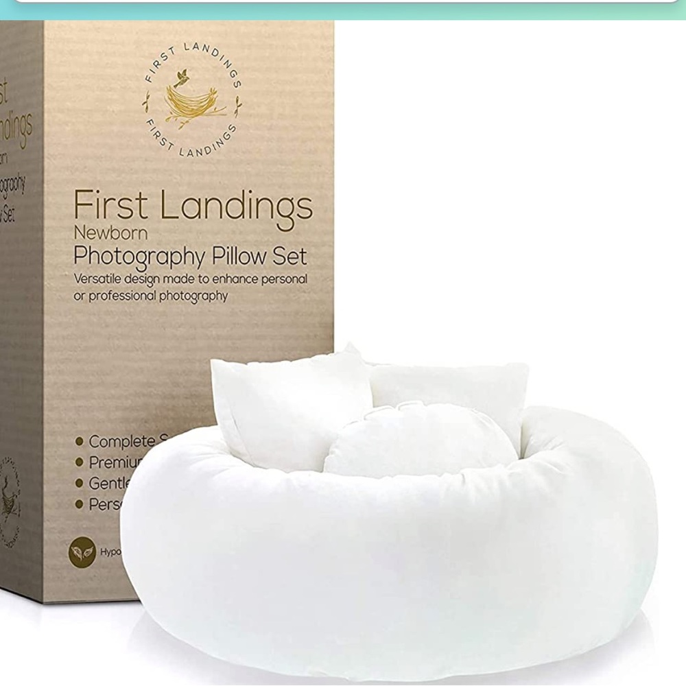 Newborn photography set pillows and wraps
